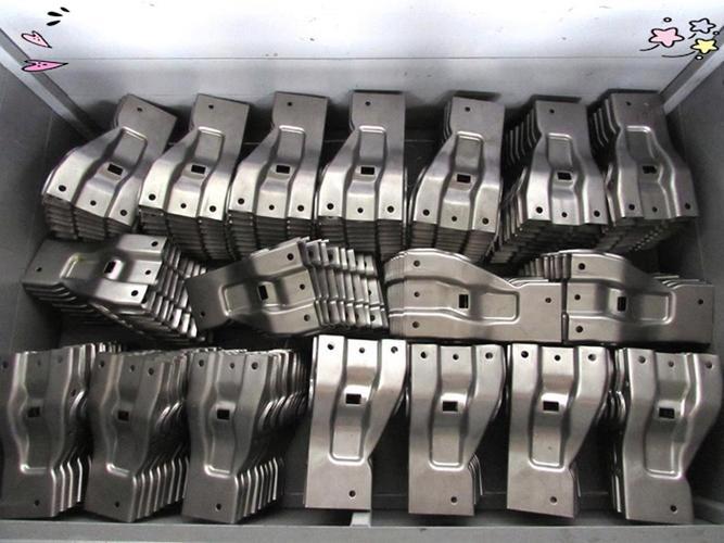 汽車底盤沖壓件與鍛壓件 從工藝到應用的全面解析